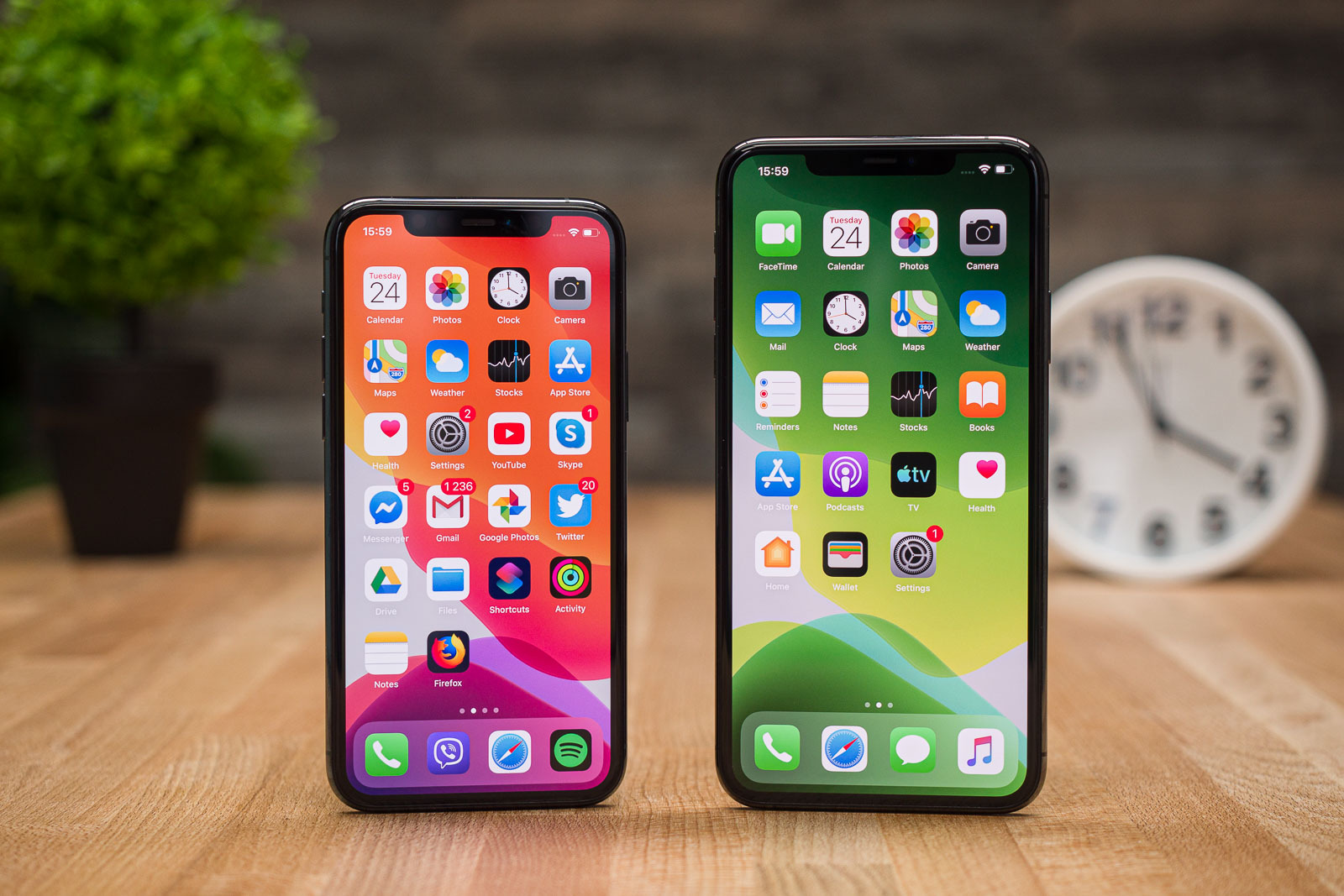Thị trường điện thoại iPhone tại Việt Nam giảm giá kích cầu